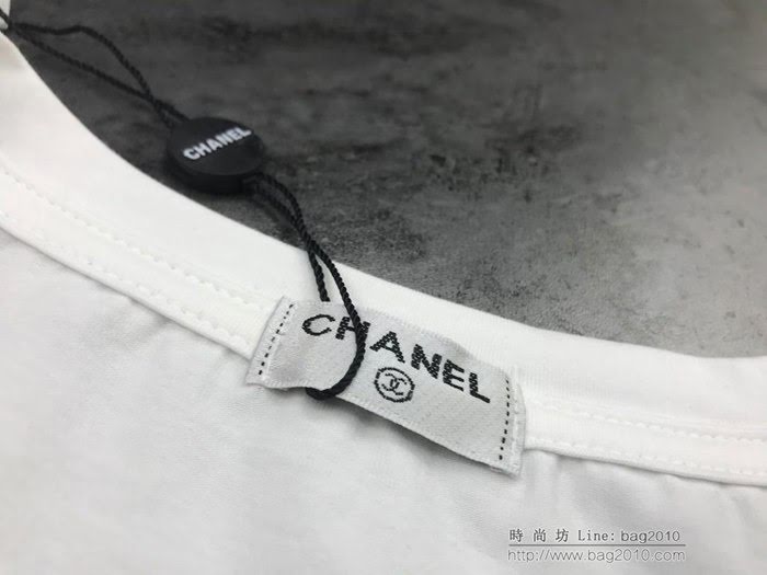 Chanel香奈兒 法國專櫃同步新款 19春夏走秀限定T恤 純棉冰絲棉 胸前水墨人物+logo繪畫印花   xly1268
